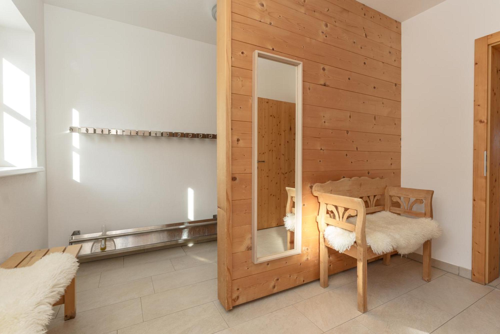 Ski In/Ski Out Chalets Tauernlodge By Schladming-Appartements Room photo